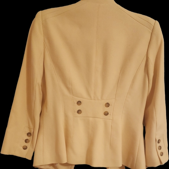 White House black market- butter yellow jacket size 0 - Picture 2 of 3